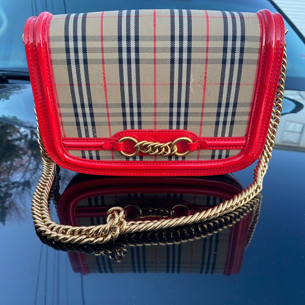 BURBERRY PATENT 1983 KNIGHT CHECK LINK SHOULDER BAG - Picture 1 of 12